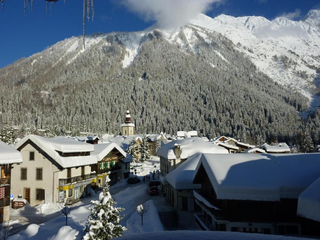Hotel Restaurant La Couronne Chamonix Phòng bức ảnh